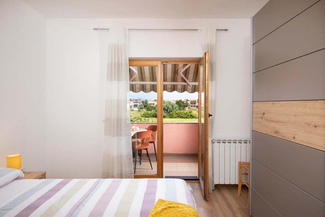 Sunny Apartment Valbandon Fažana Exterior foto
