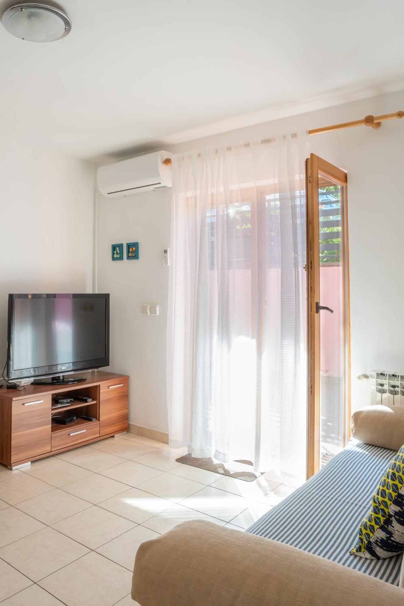Sunny Apartment Valbandon Fažana Exterior foto