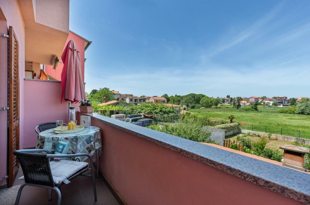 Sunny Apartment Valbandon Fažana Exterior foto