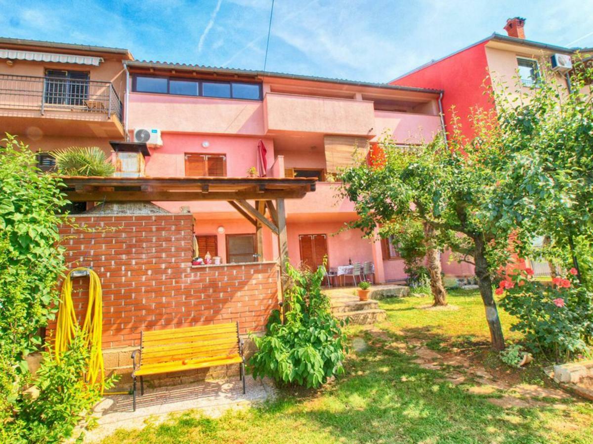 Sunny Apartment Valbandon Fažana Exterior foto